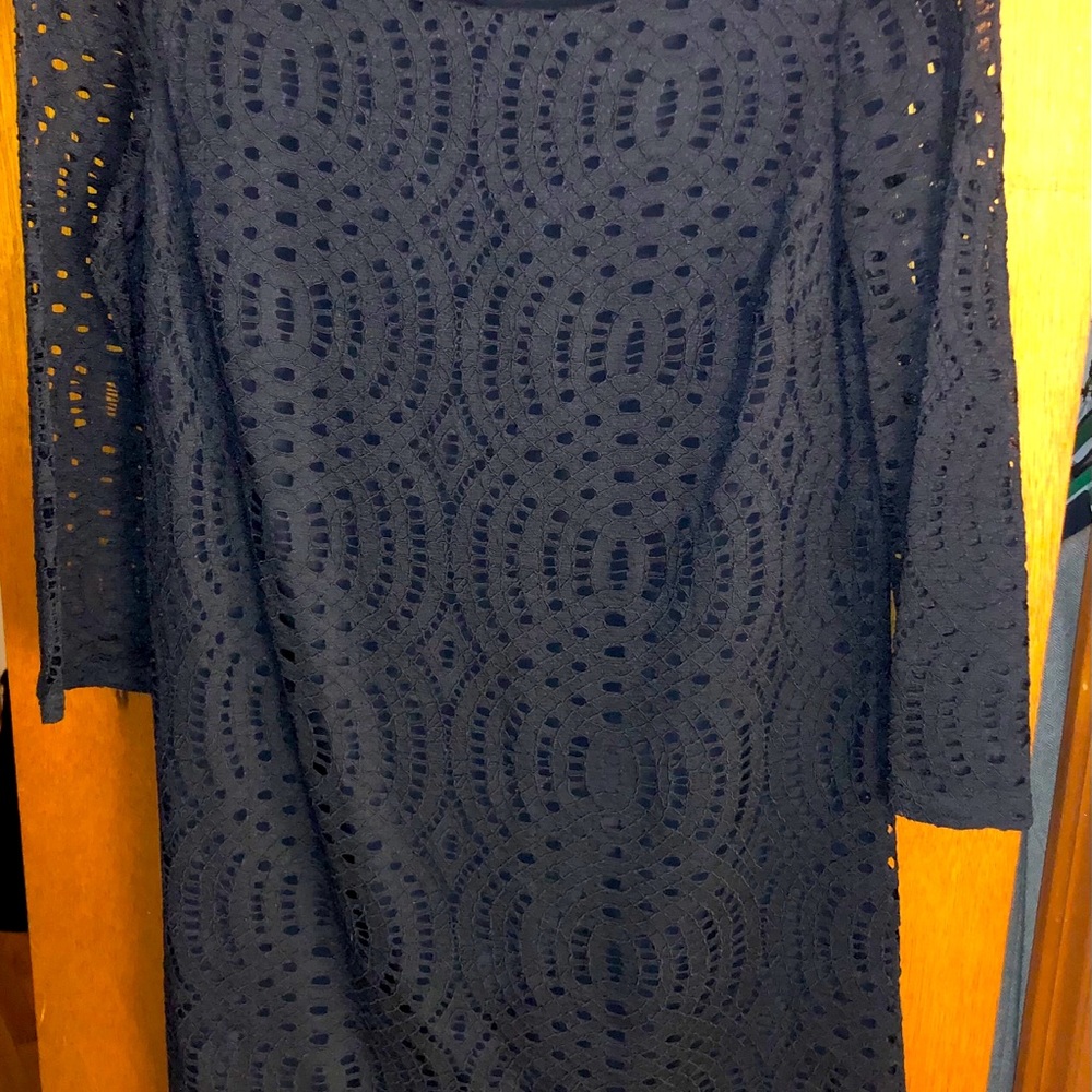 Classic in navy lace